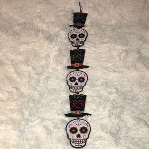 💀 Day of the Dead Hanging Sparkly Halloween Decoration Sculls w/ Top Hat 24” 💀
